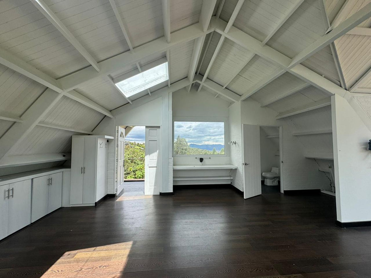 Casa Campestre Sofrópolis | Exclusiva Residencia — Venta y Arriendo
