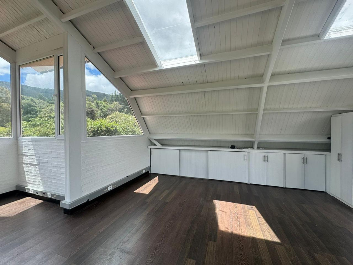 Casa Campestre Sofrópolis | Exclusiva Residencia — Venta y Arriendo