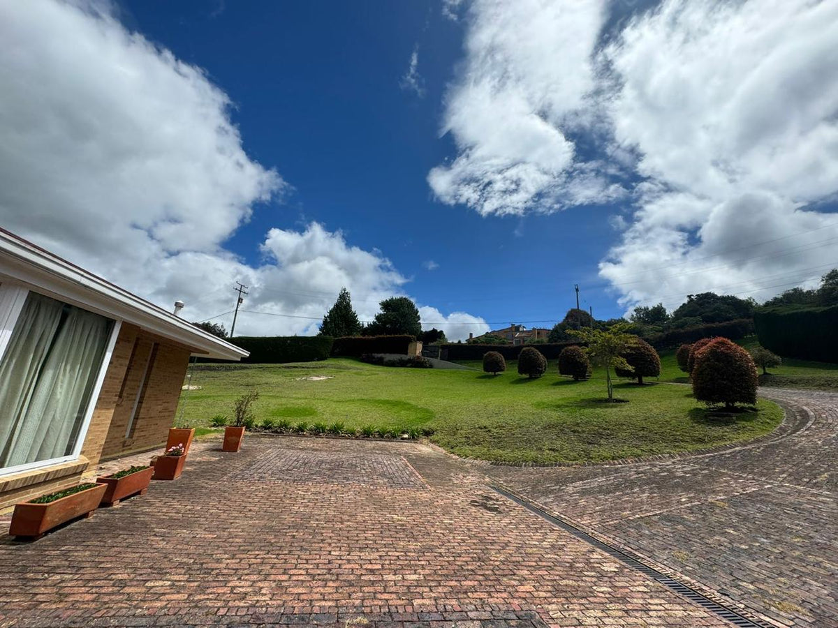 Casa Campestre Sofrópolis | Exclusiva Residencia — Venta y Arriendo
