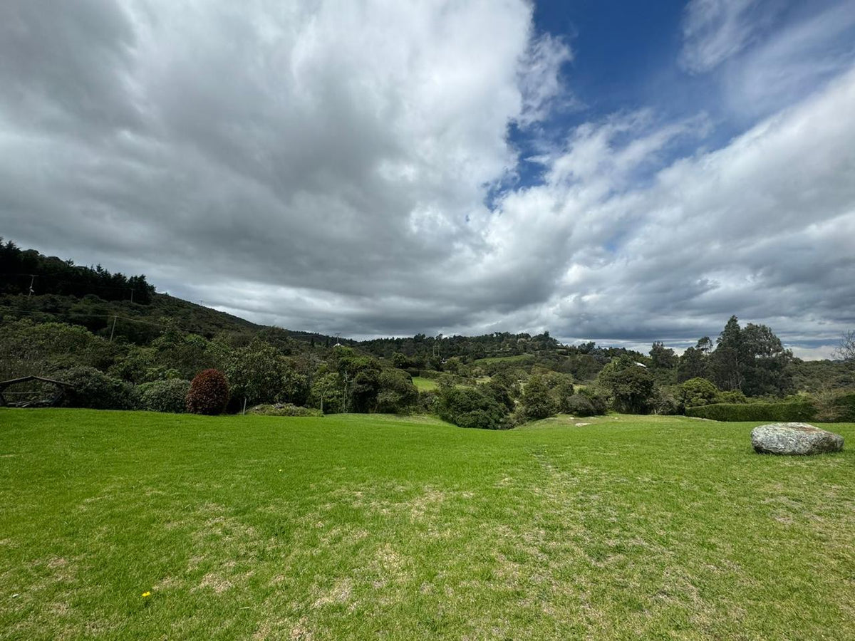 Casa Campestre Sofrópolis | Exclusiva Residencia — Venta y Arriendo