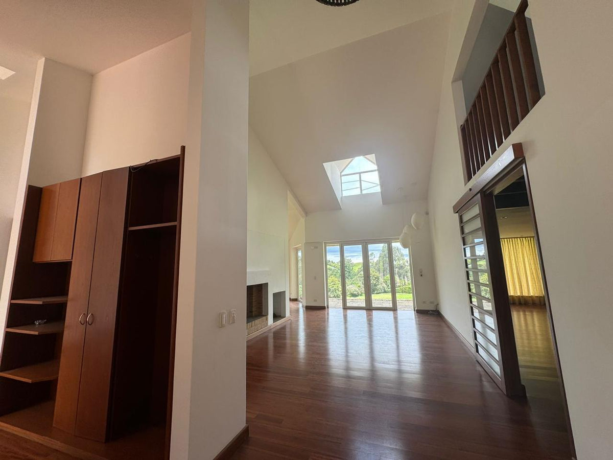 Casa Campestre Sofrópolis | Exclusiva Residencia — Venta y Arriendo