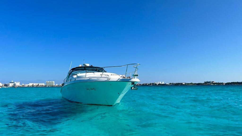 Sea Ray 47 – Alquiler de Yate de Lujo en Cancún