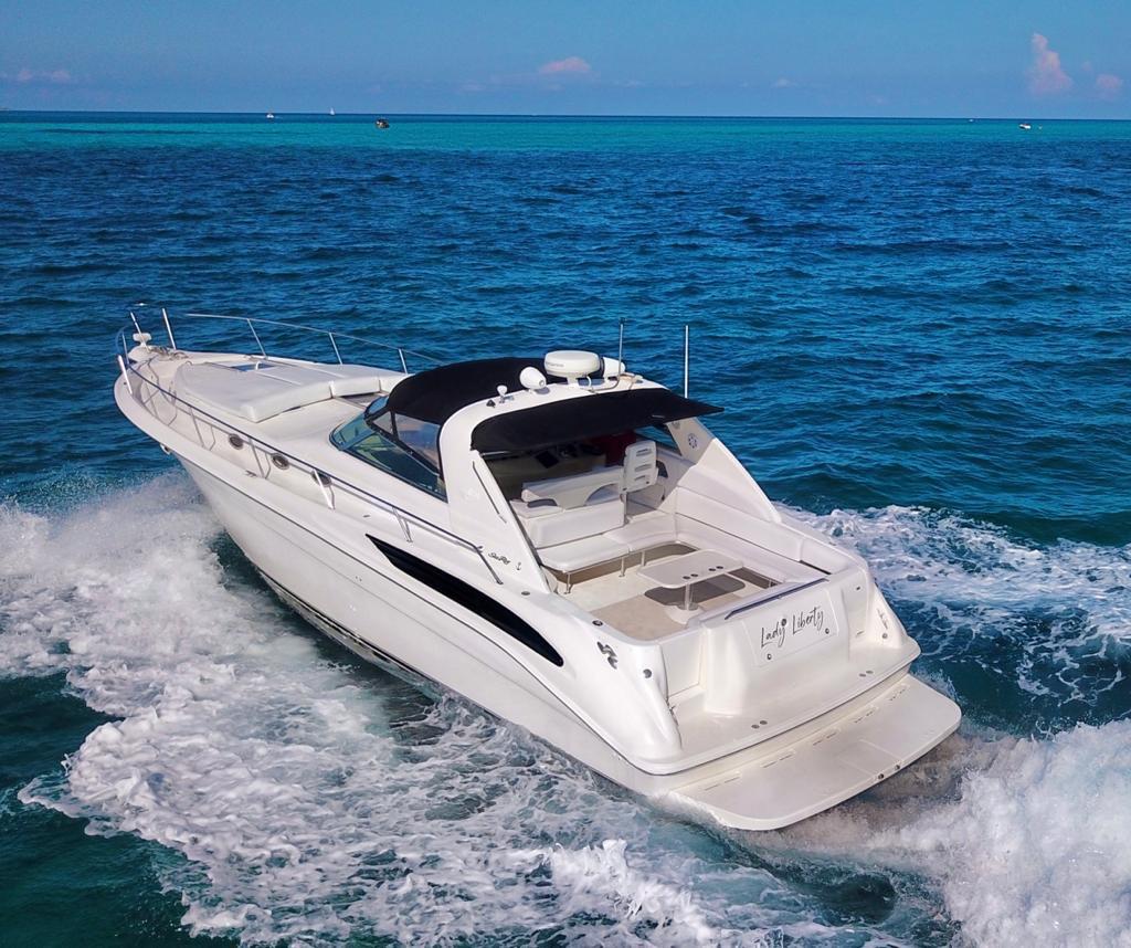 Sea Ray 47 – Alquiler de Yate de Lujo en Cancún