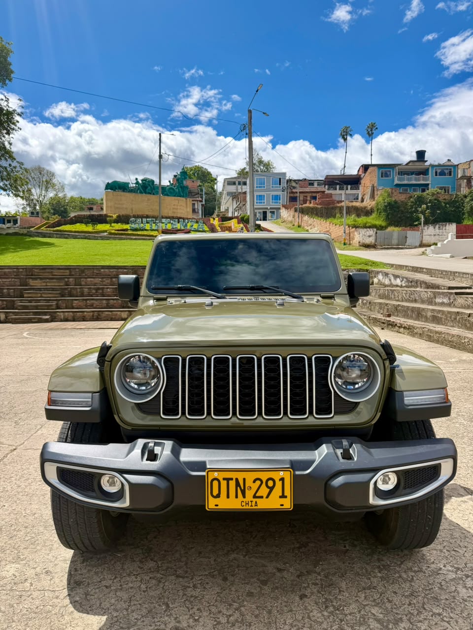 Jeep Wrangler Sahara 2.0 Gasolina 2026 – 250 km | Prácticamente Nueva