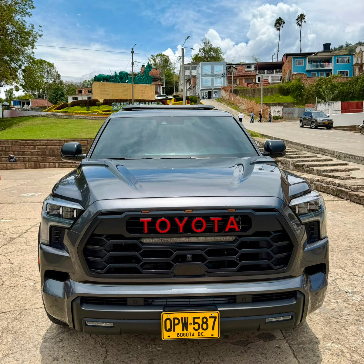 Toyota Sequoia TRD Pro Híbrida 2026 – 5.500 km | Todo Incluido
