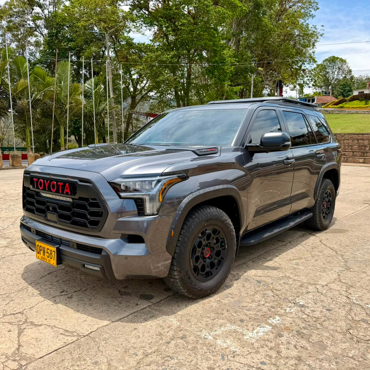Toyota Sequoia TRD Pro Híbrida 2026 – 5.500 km | Todo Incluido