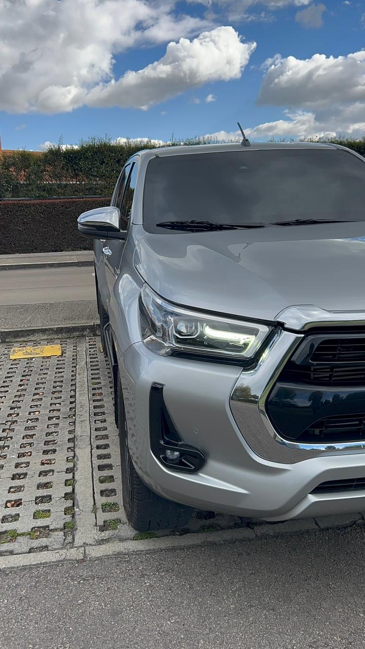 Toyota Hilux SRX 4x4 Diésel 2.8 2022 – Blindaje Nivel 2 Plus | 90.000 km | Papeles al Día