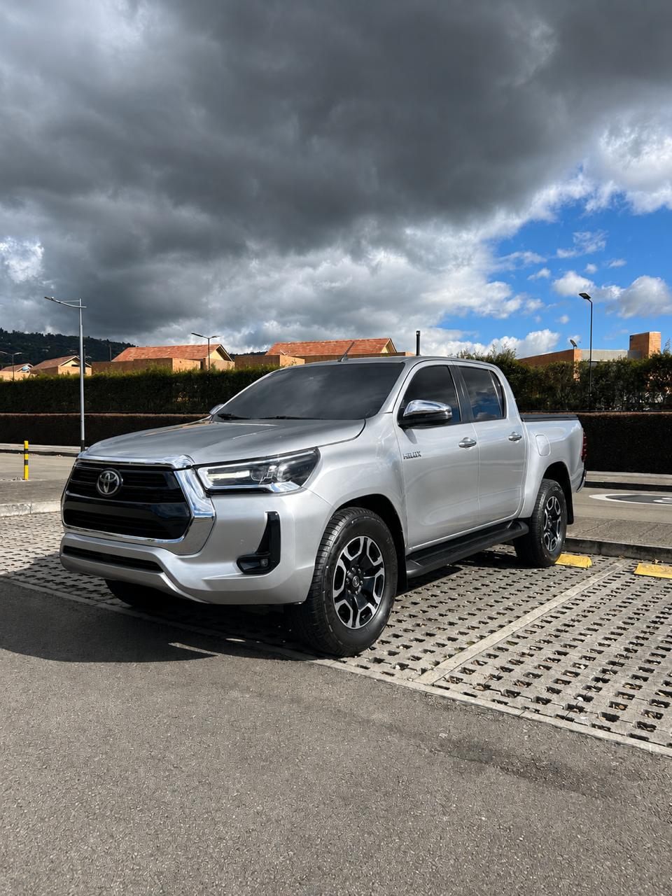 Toyota Hilux SRX 4x4 Diésel 2.8 2022 – Blindaje Nivel 2 Plus | 90.000 km | Papeles al Día