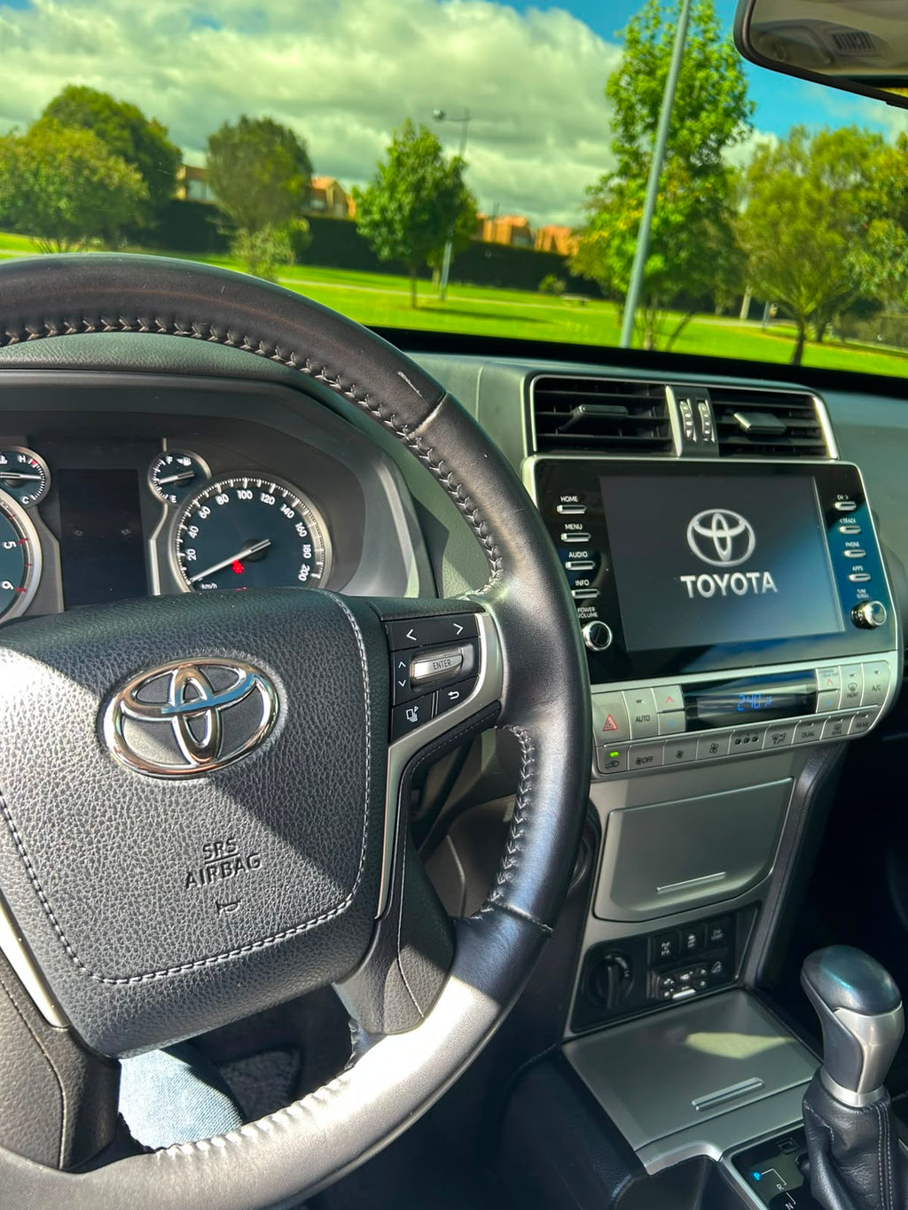 Toyota Land Cruiser TXL Diesel 2024 – Blindada Nivel 2 Plus | Gris Ratón