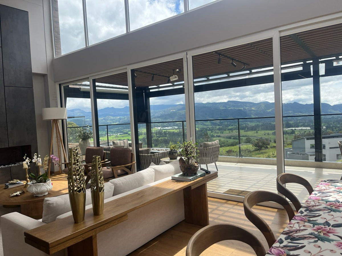 Casa Aposentos de Yerbabuena | Residencia Exclusiva — Venta