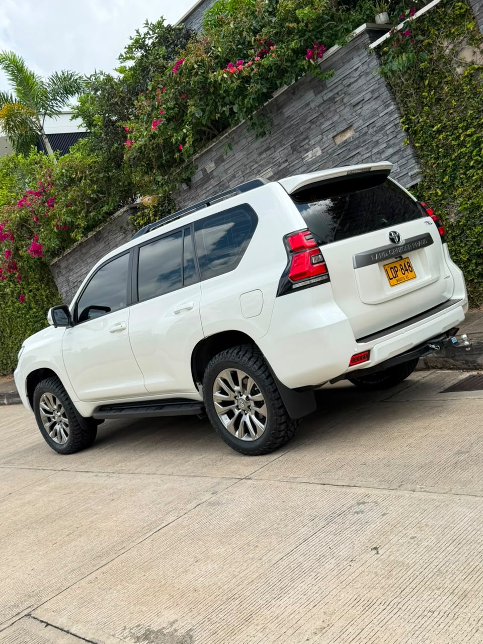 Toyota Land Cruiser Prado TXL 2024 | Blanco Perla | 2.8L Diesel 4x4