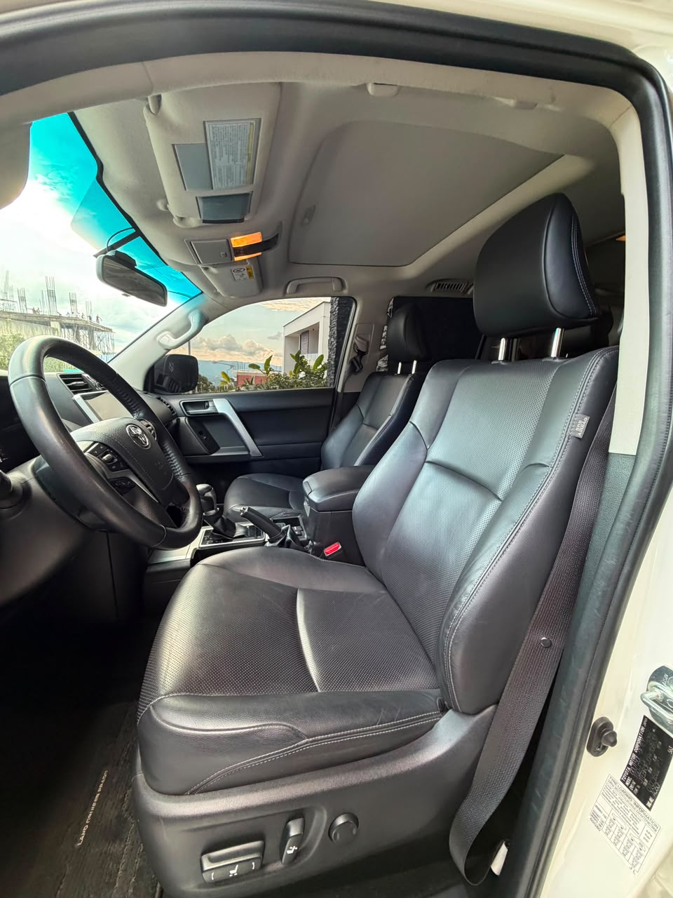 Toyota Land Cruiser Prado TXL 2024 | Blanco Perla | 2.8L Diesel 4x4